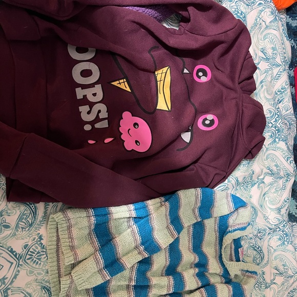 Kids sweaters - Picture 1 of 3